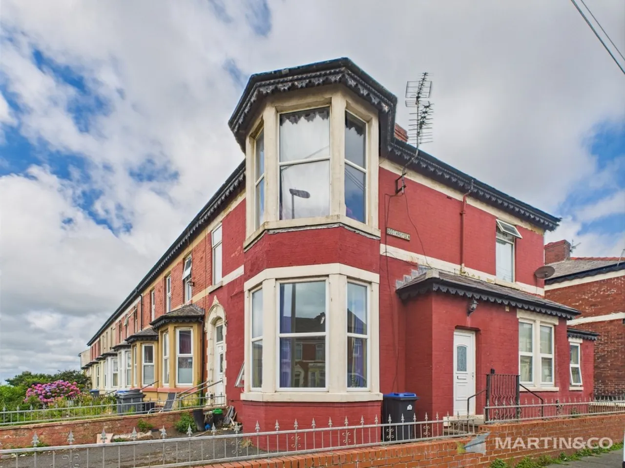 2 bed flat to rent — Carshalton Road, Blackpool