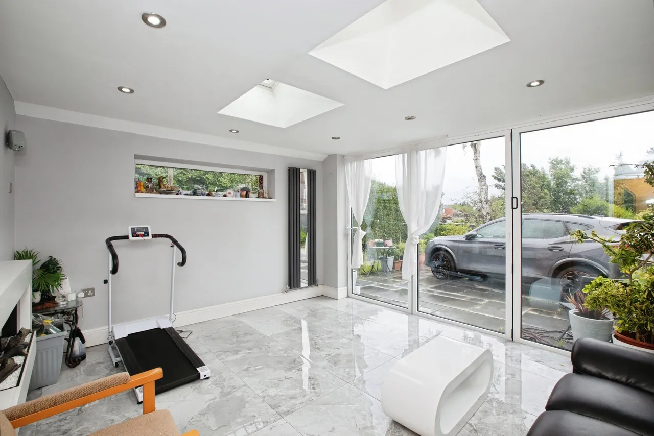 New Hall Lane, Preston, PR1, photo 8