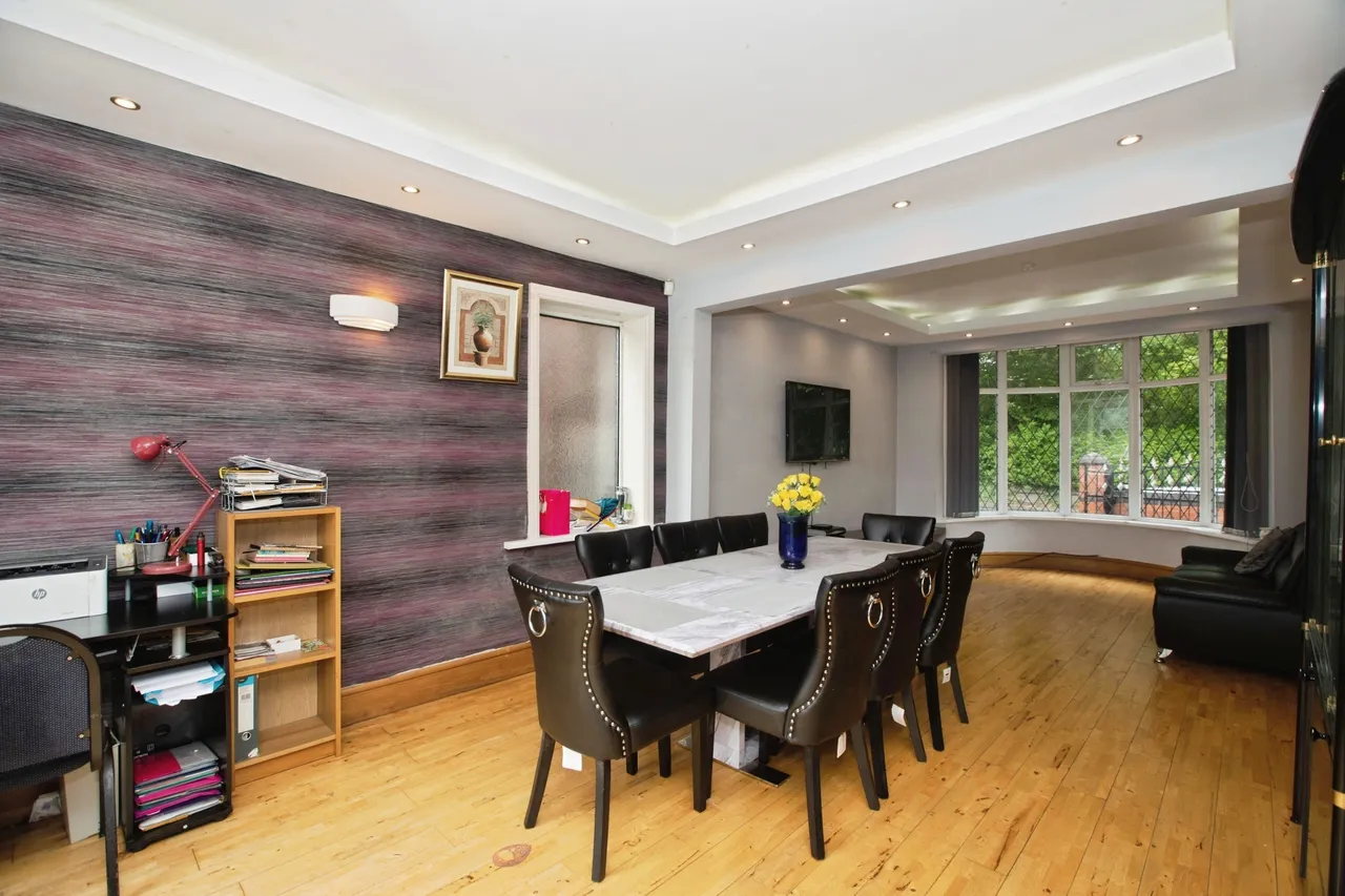 New Hall Lane, Preston, PR1, photo 6