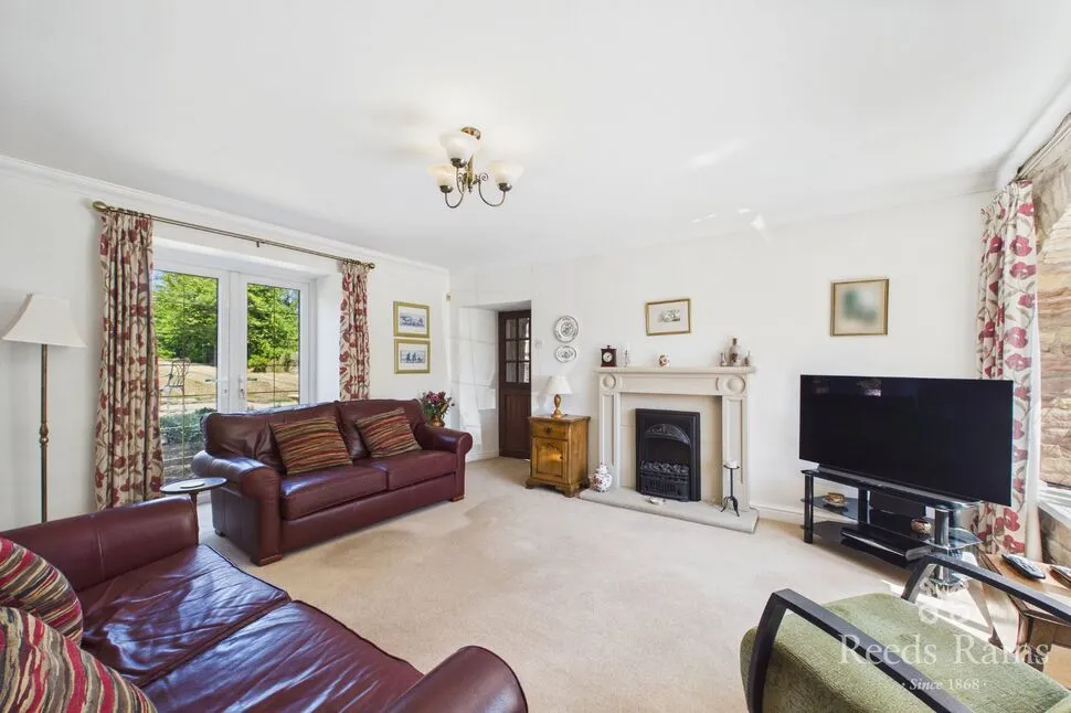 Burrs Farm Court, Gildingwells, S81, photo 6