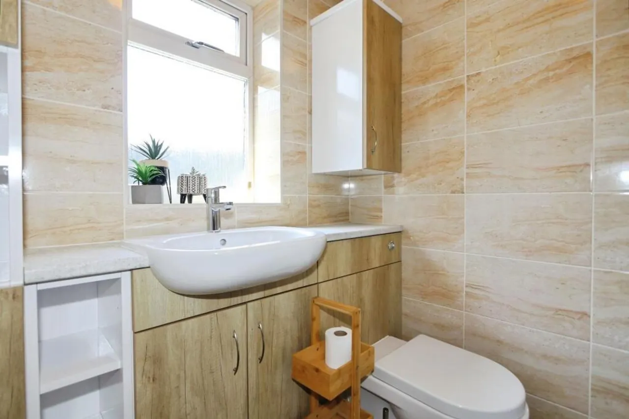 Tamworth Road, Ashby-De-La-Zouch, LE65, photo 8