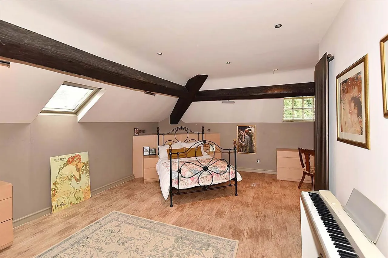 Langley Hall Close, Langley, SK11, photo 8