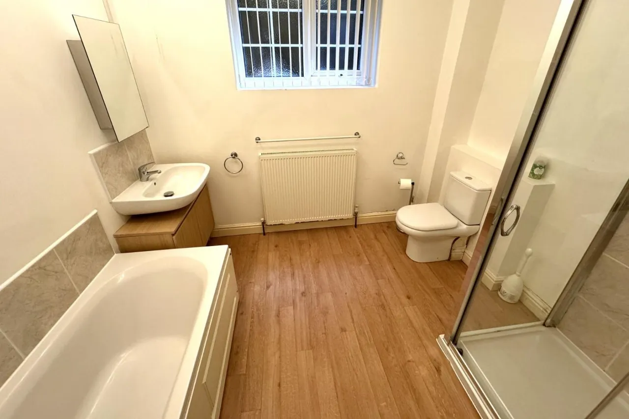 Sandmoor Chase, Alwoodley, LS17, photo 5