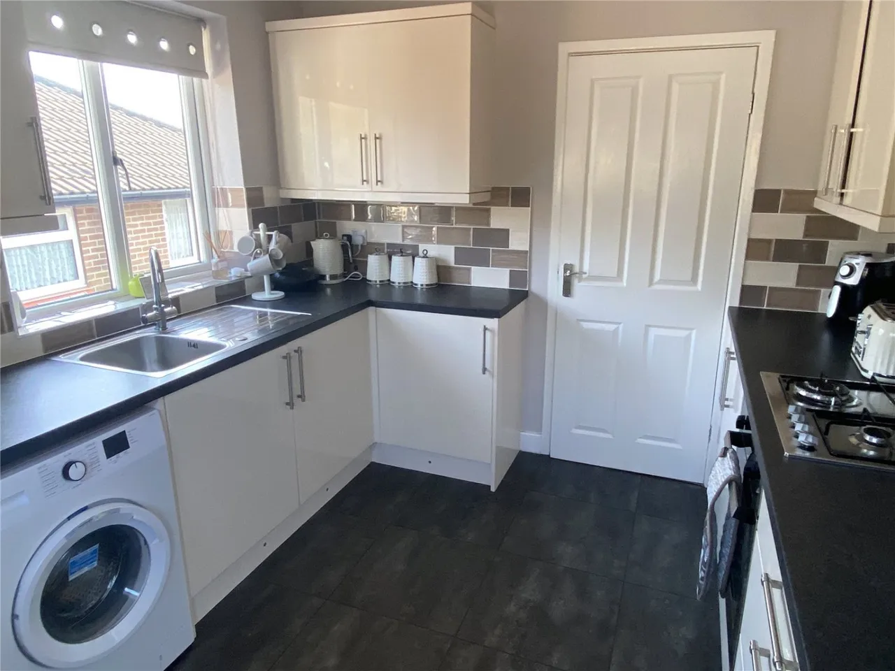 Bywell Close, Dewsbury, WF12, photo 5