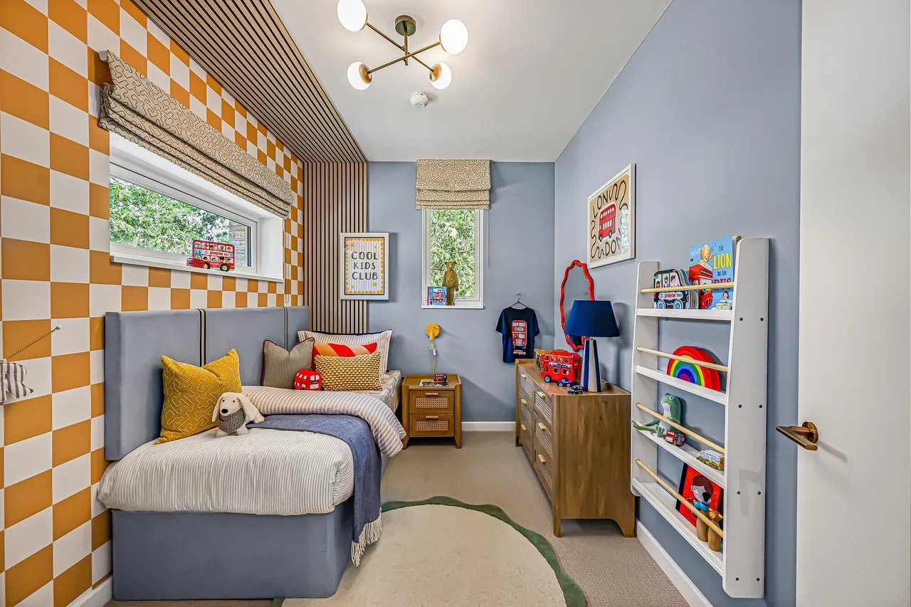 Twyford Abbey Road, Lon, NW10, photo 17