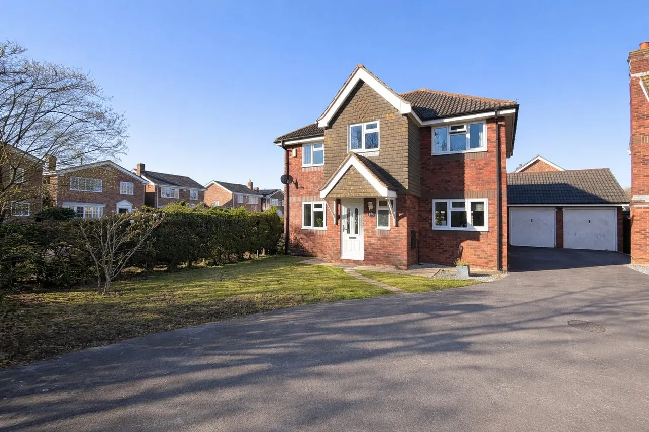 4 bed house for sale — Tawny Owl Close, Stubbington, Fareham