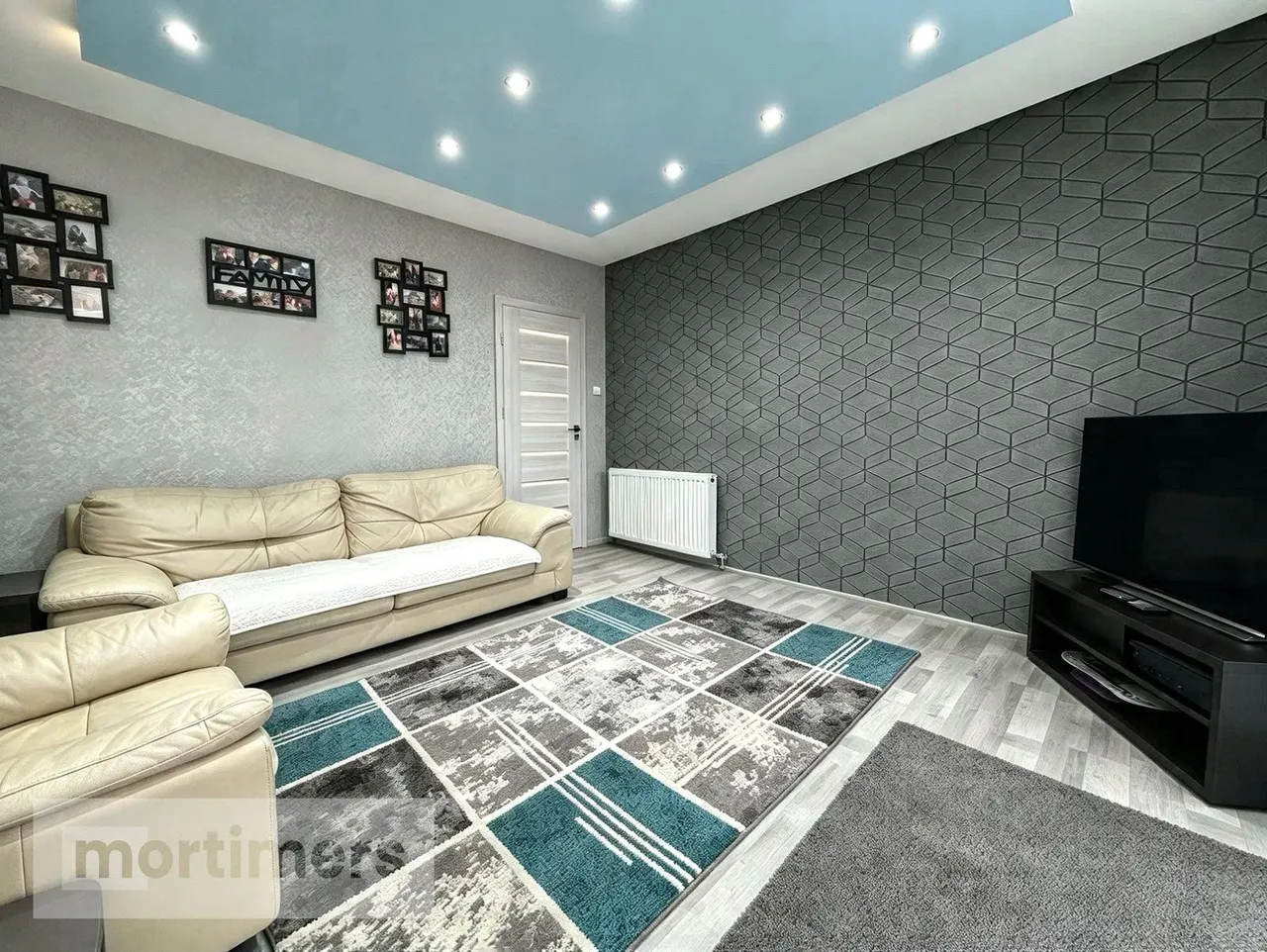 Howarth Avenue, Church, BB5, photo 2
