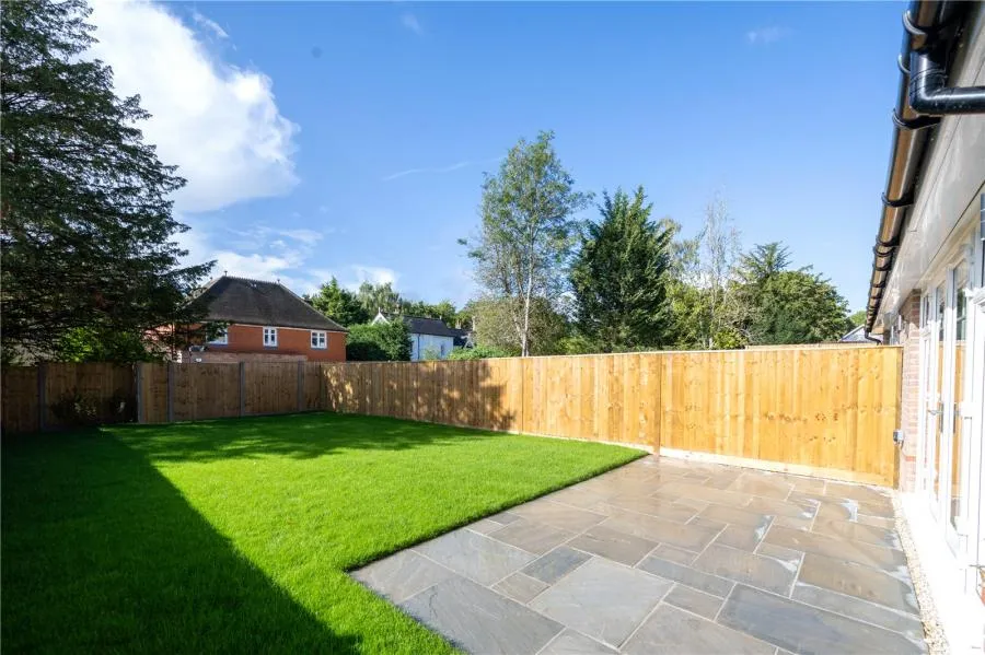 Ascot Oaks Crescent, Bracknell, RG12, photo 6