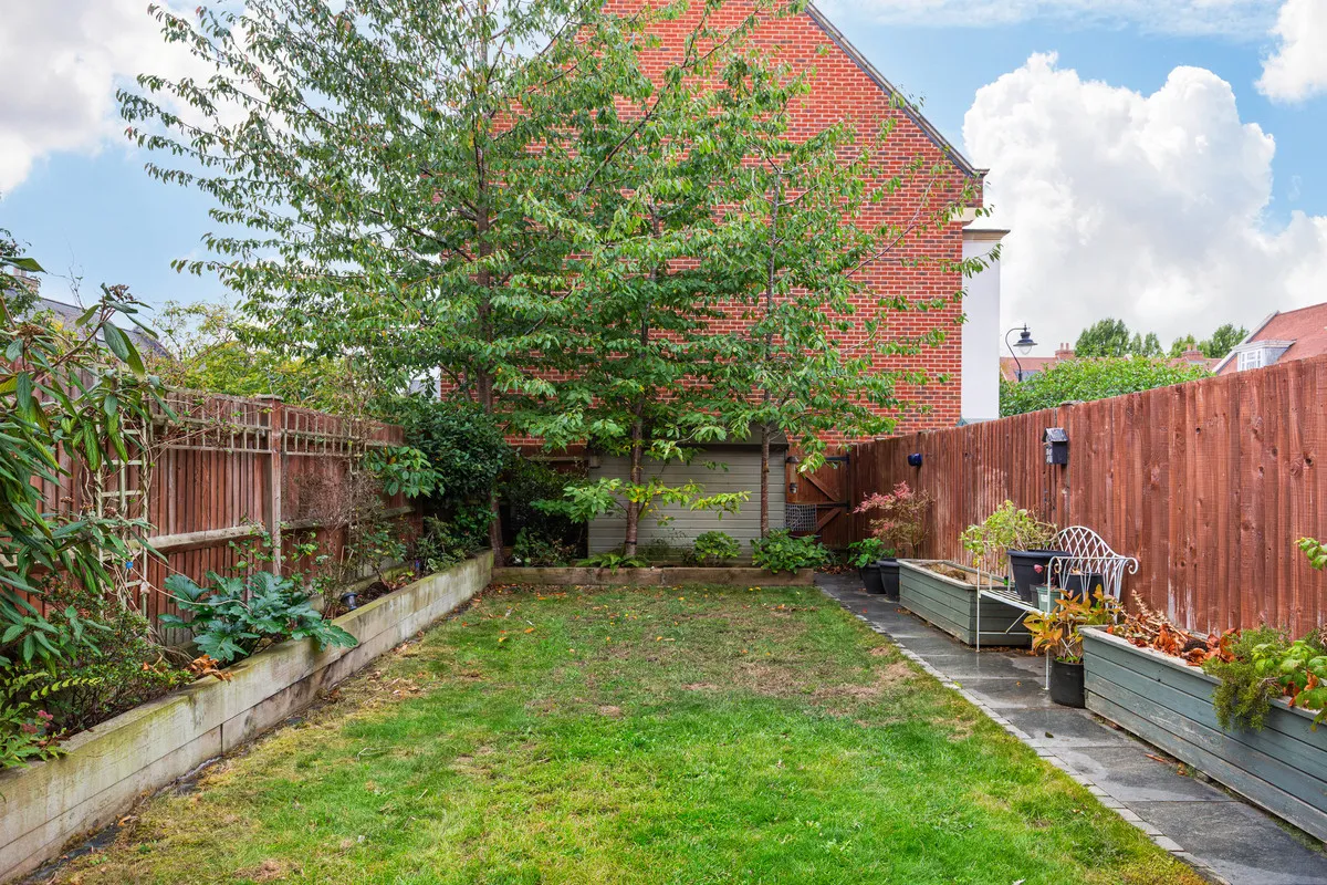 Lawlor Close, Sunbury-on-thames, TW16, photo 6