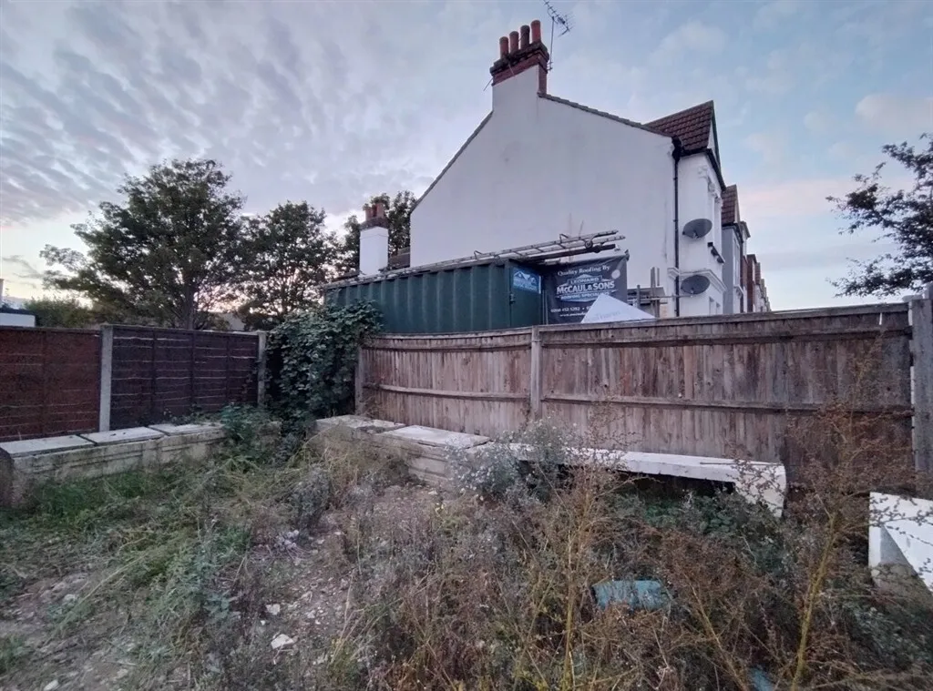 Ashford Road, London, NW2, photo 11