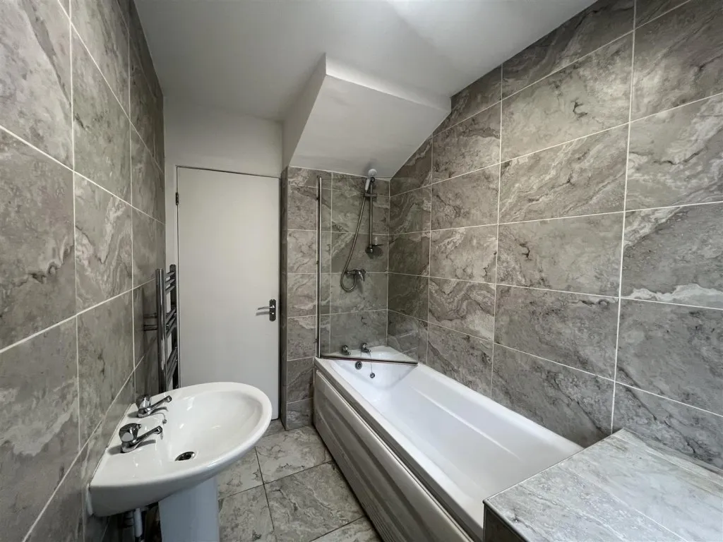 Parkwood Street, Keighley, BD21, photo 9