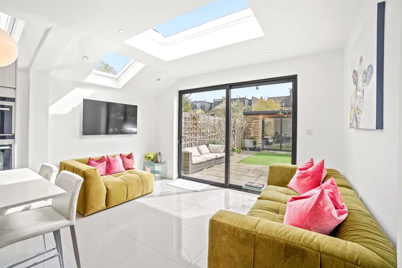 Gould Road, Twickenham, TW2 6RN, photo 4