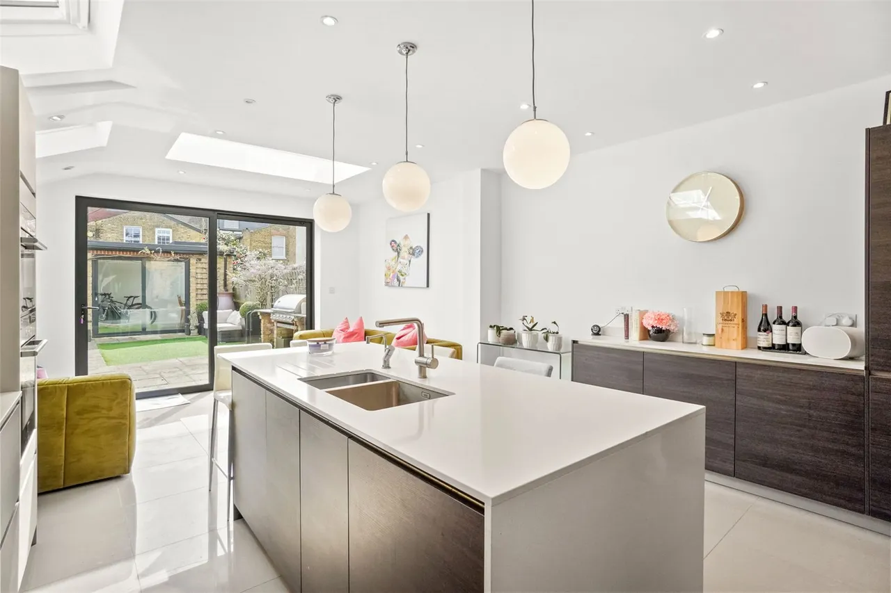 Gould Road, Twickenham, TW2 6RN, photo 3