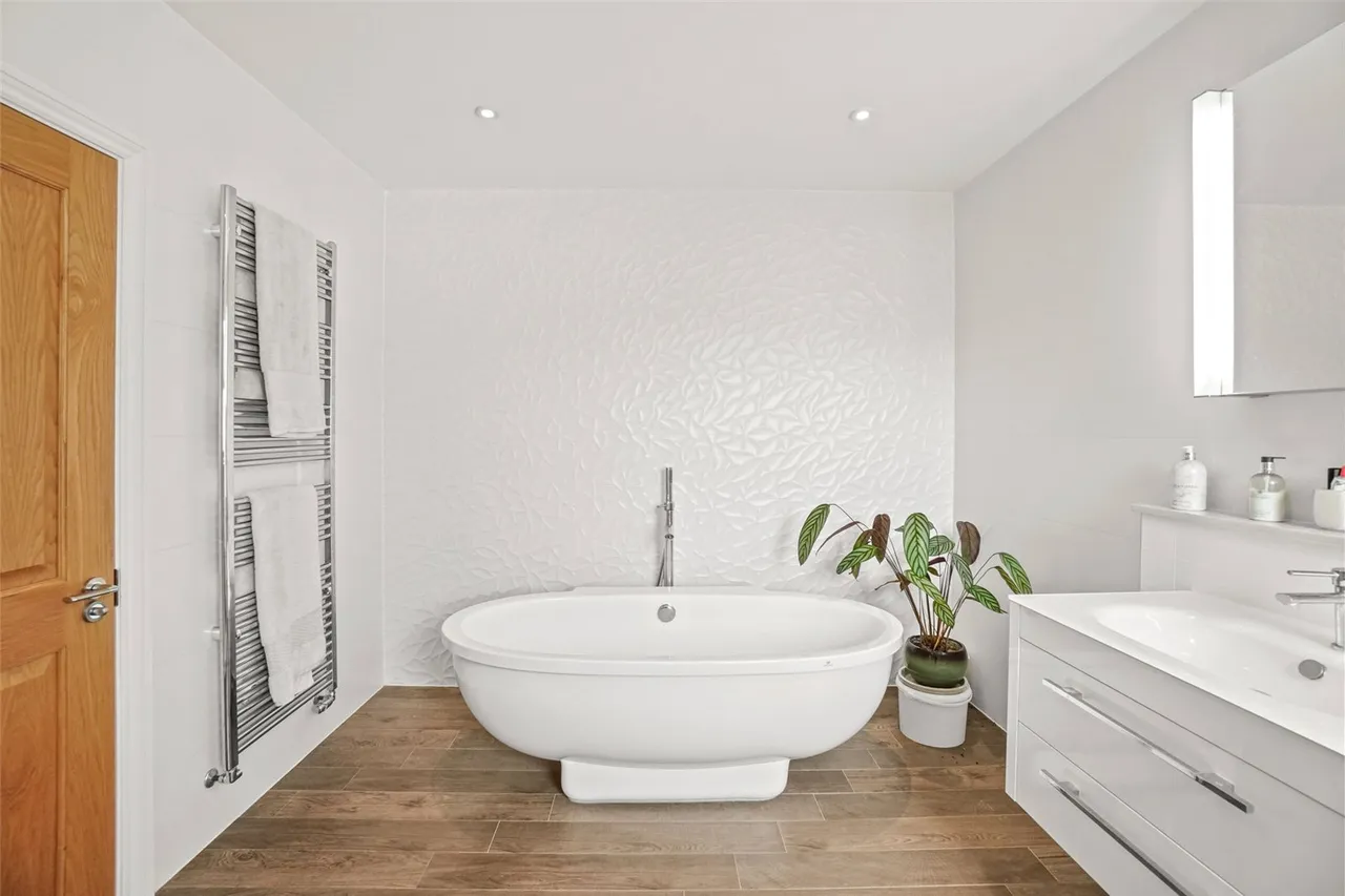Gould Road, Twickenham, TW2 6RN, photo 12