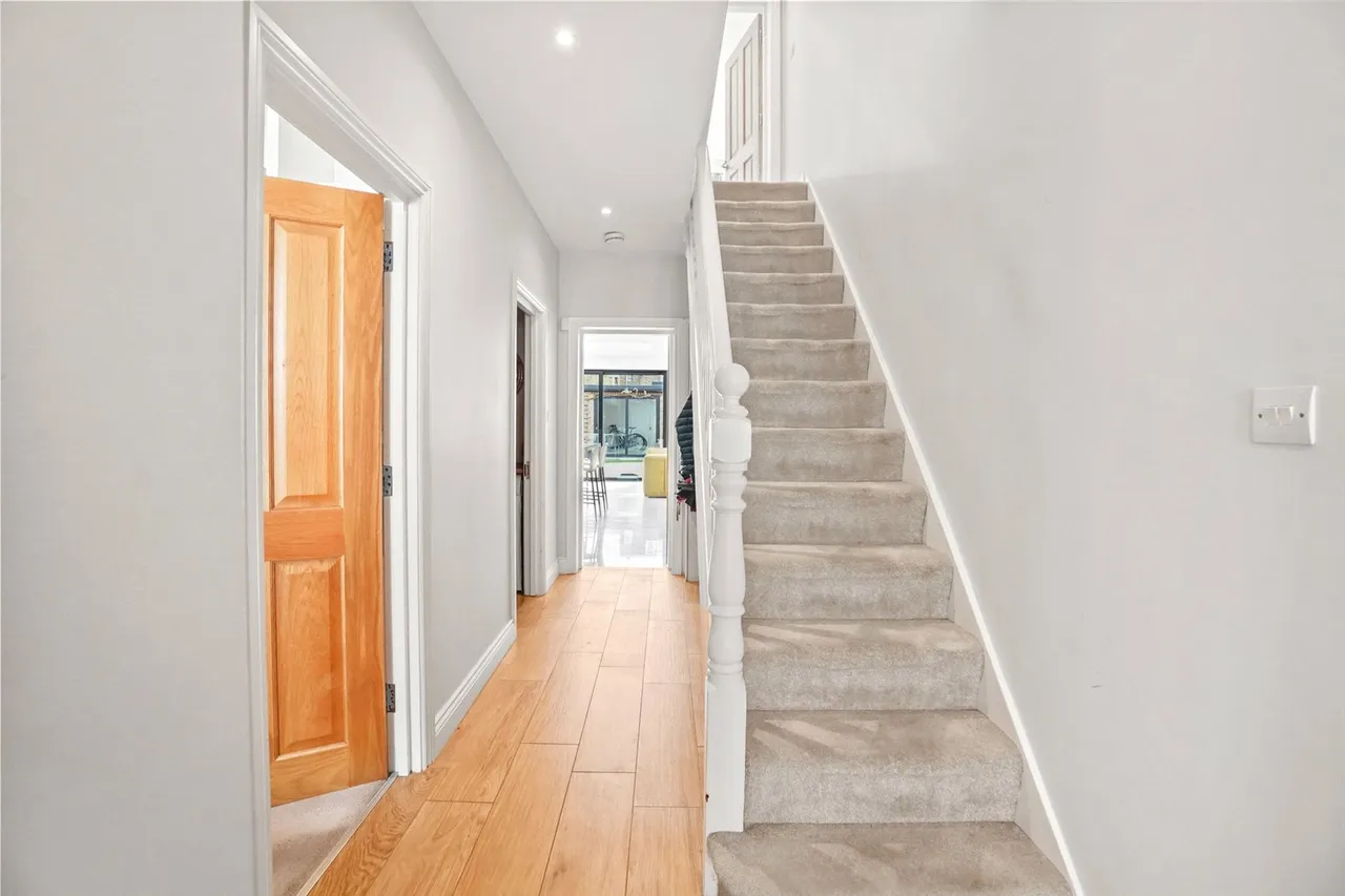 Gould Road, Twickenham, TW2 6RN, photo 8