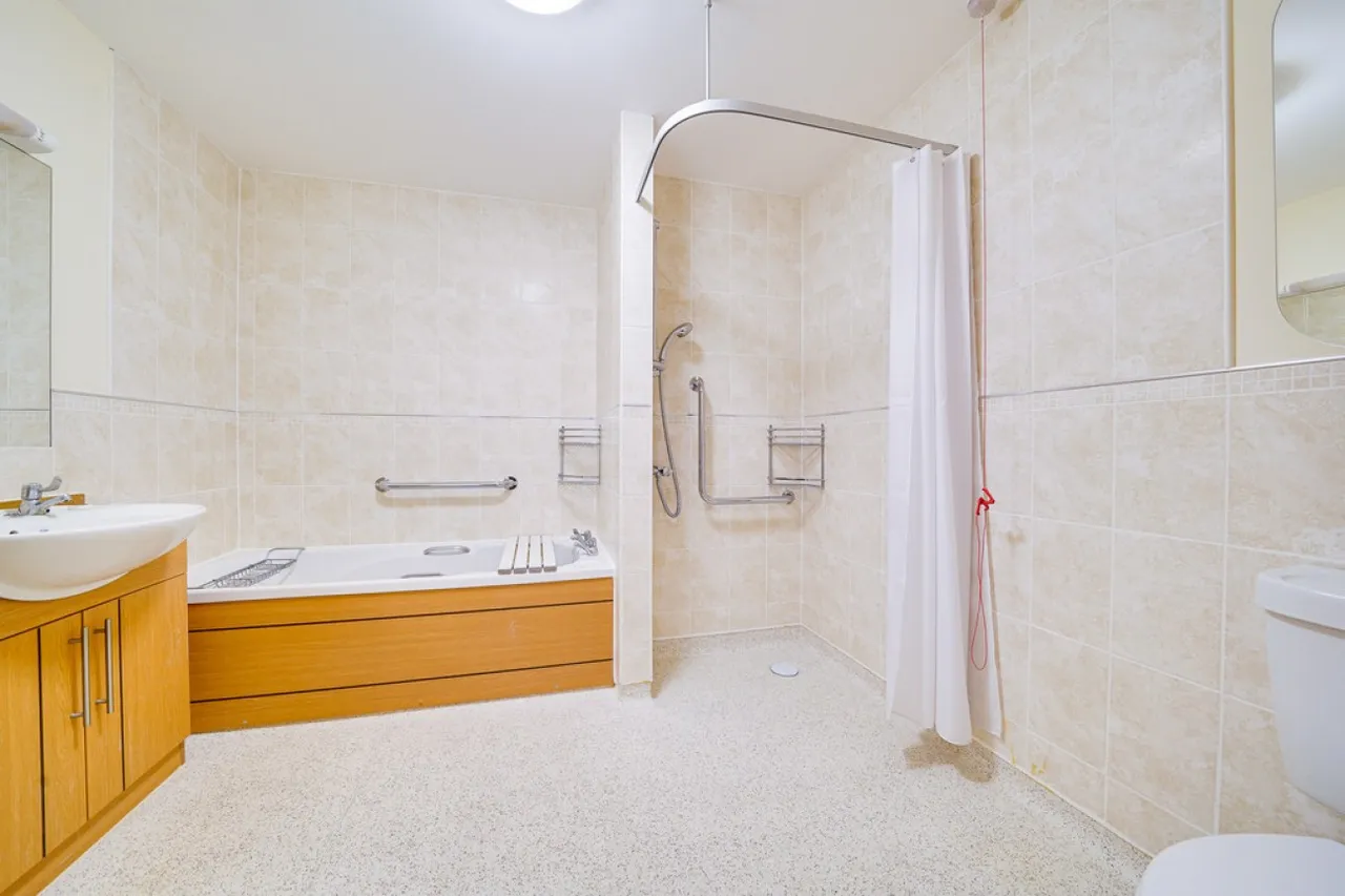 Goodes Court, Royston, SG8, photo 10