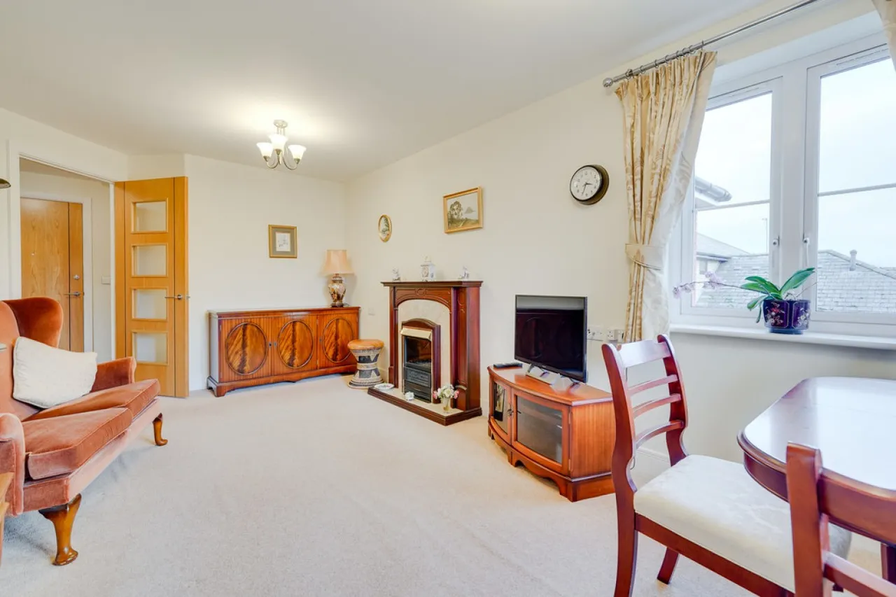 Goodes Court, Royston, SG8, photo 4
