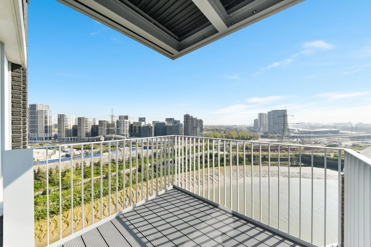 1 bed flat for sale, Goodluck Hope Walk, E14