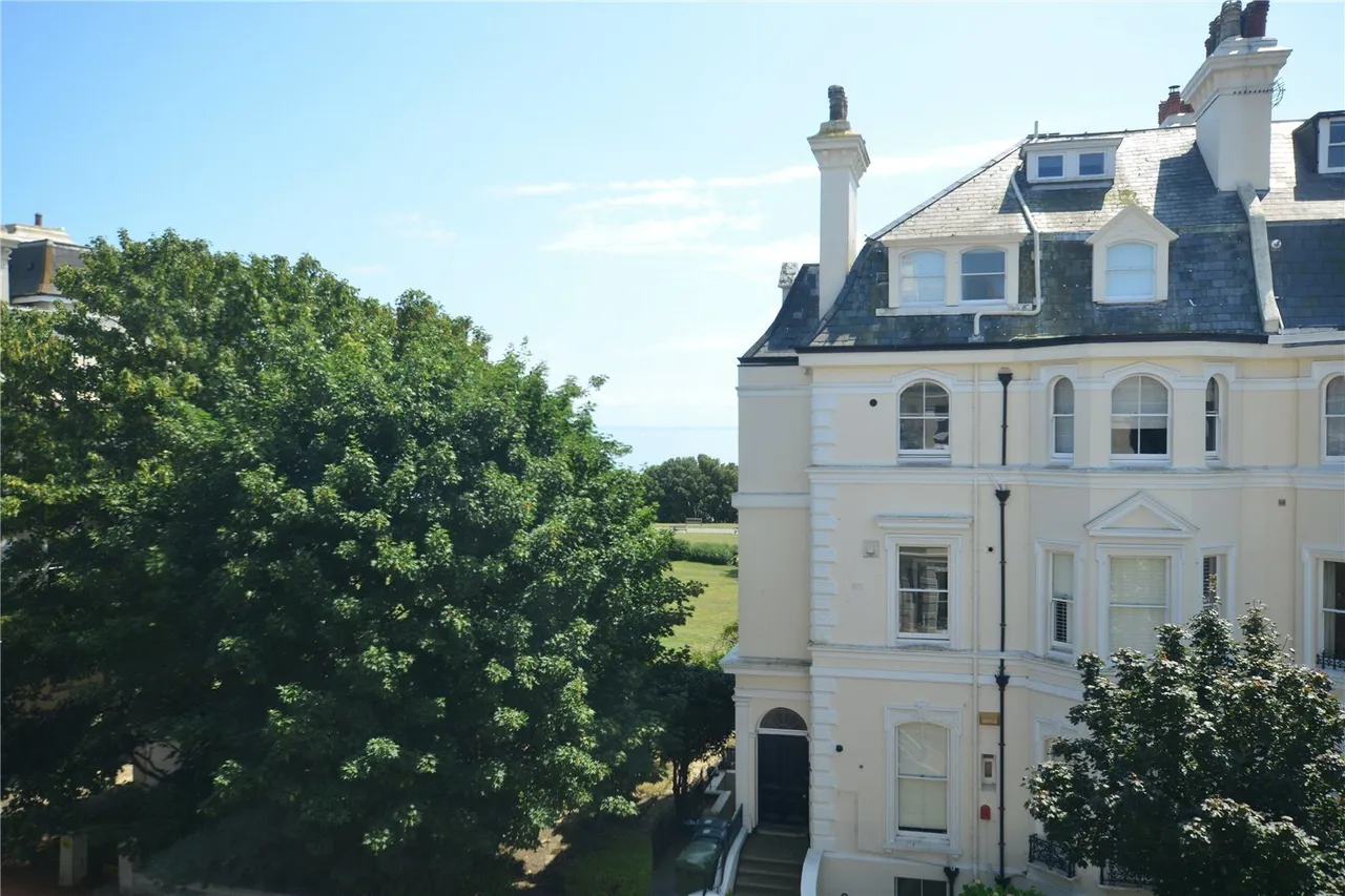 Clifton Crescent, Folkestone, Kent, CT20, photo 10