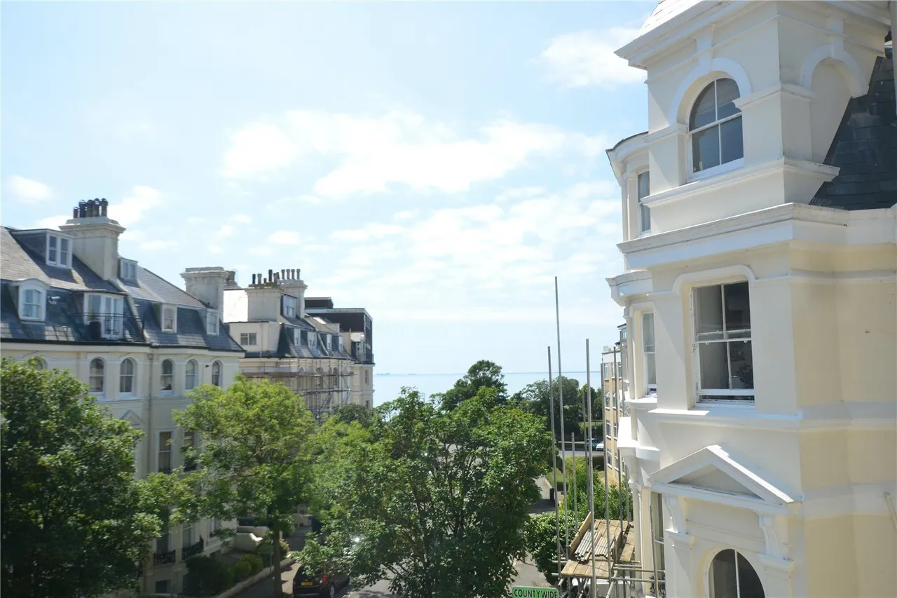 Clifton Crescent, Folkestone, Kent, CT20, photo 27