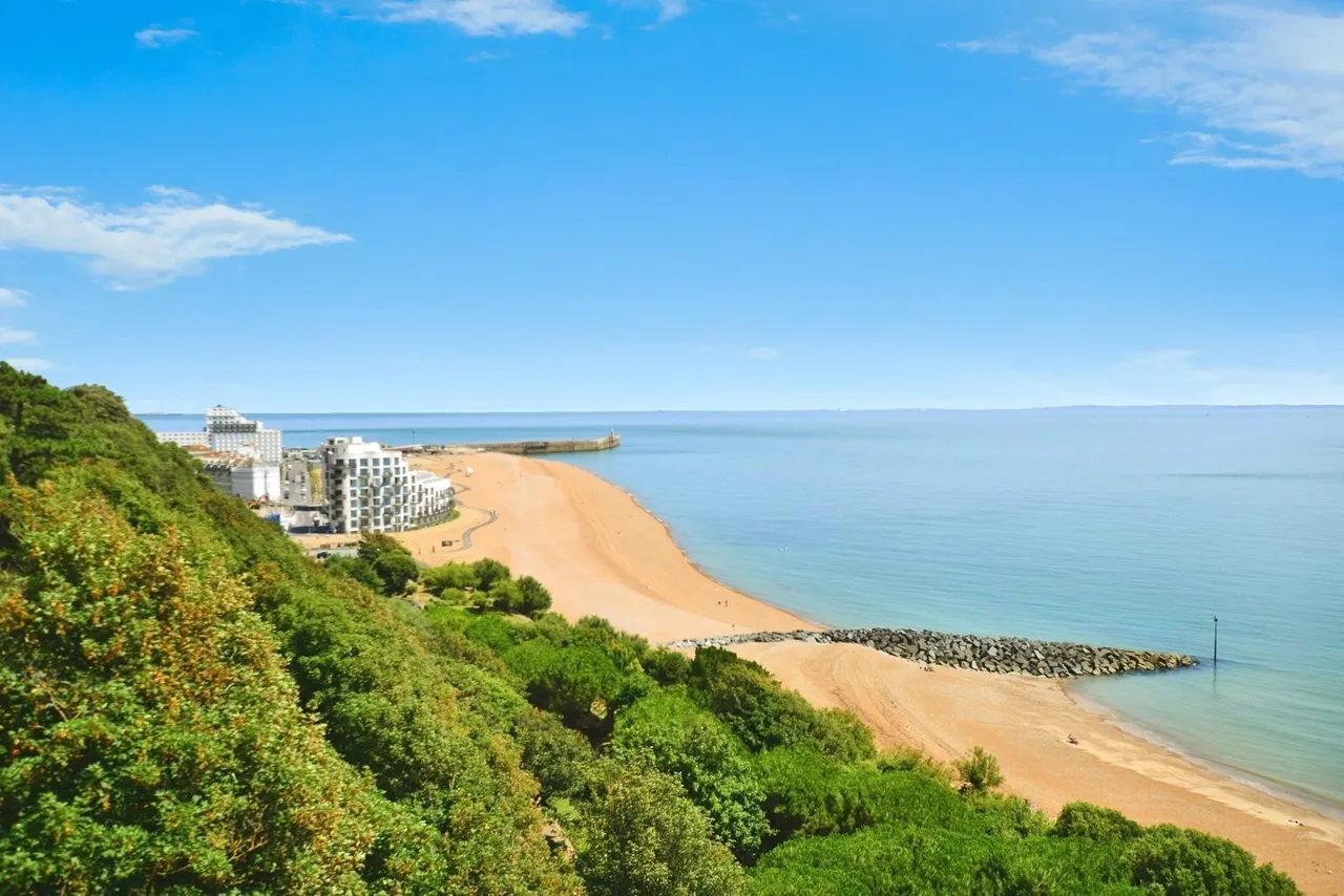 Clifton Crescent, Folkestone, Kent, CT20, photo 23
