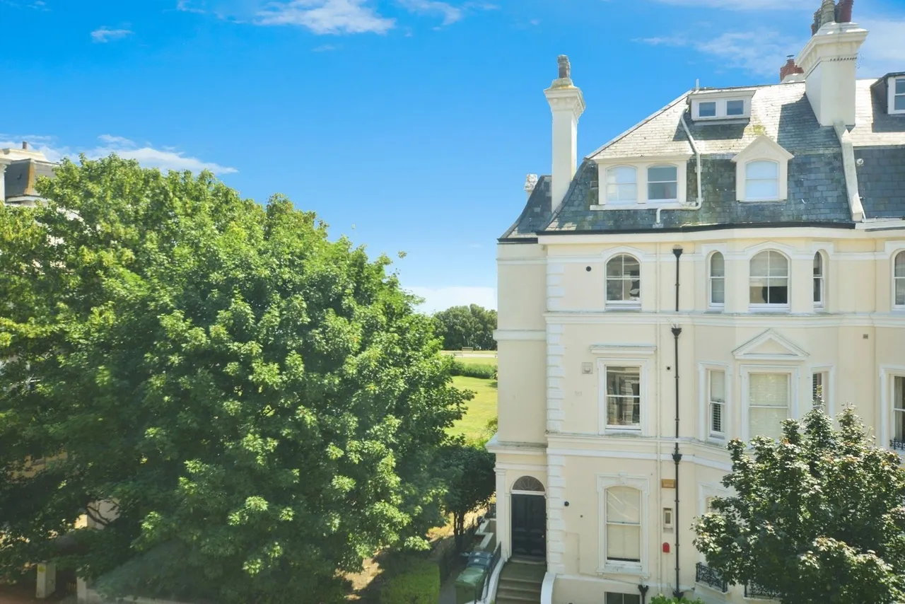 Clifton Crescent, Folkestone, Kent, CT20, photo 13