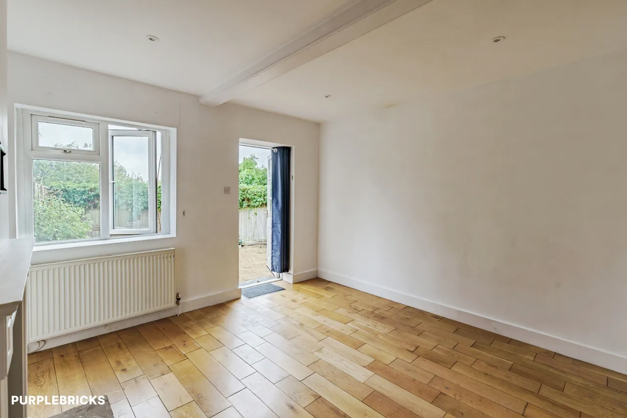 Common Road, Redhill, RH1, photo 58