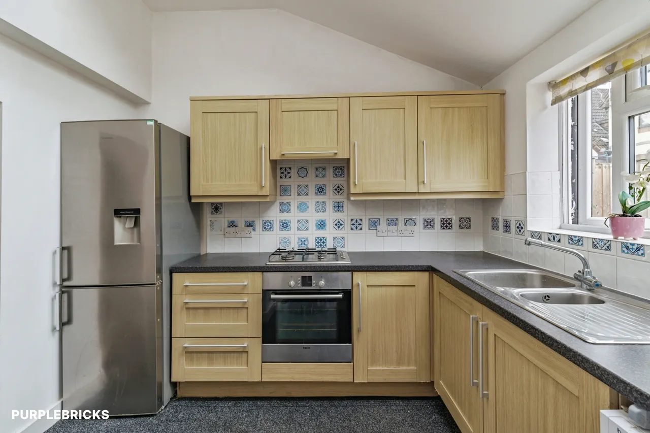 Common Road, Redhill, RH1, photo 55