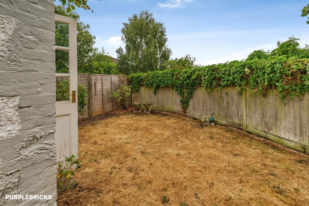 Common Road, Redhill, RH1, photo 44