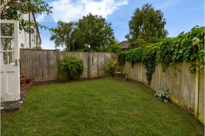 Common Road, Redhill, RH1, photo 24