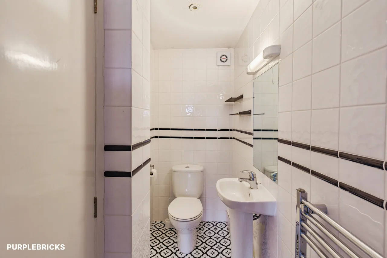 Common Road, Redhill, RH1, photo 61
