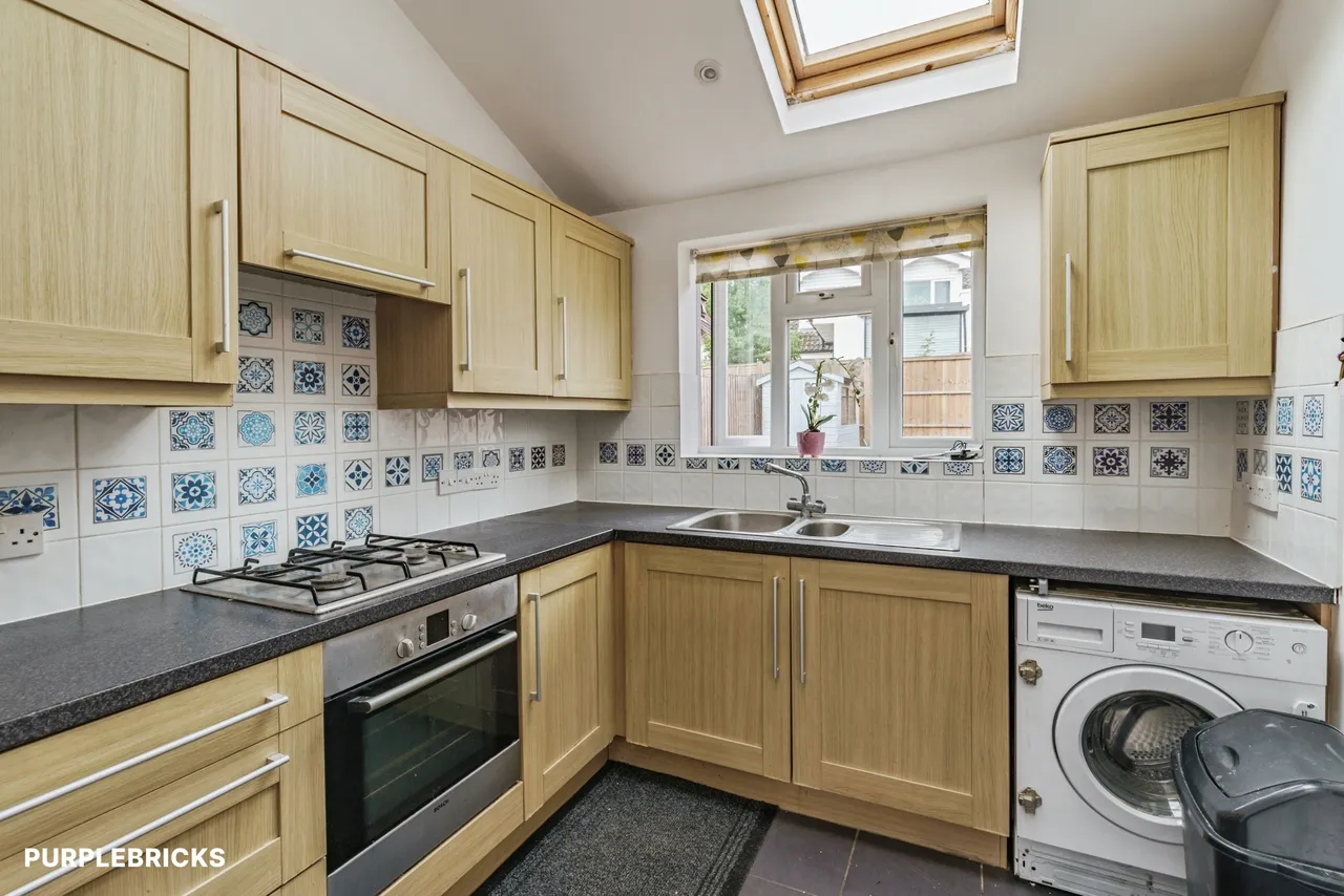 Common Road, Redhill, RH1, photo 36