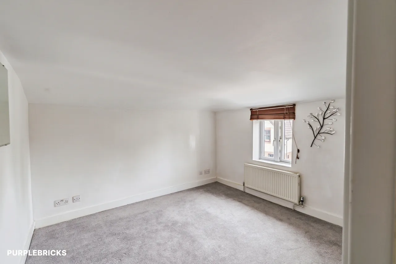 Common Road, Redhill, RH1, photo 17