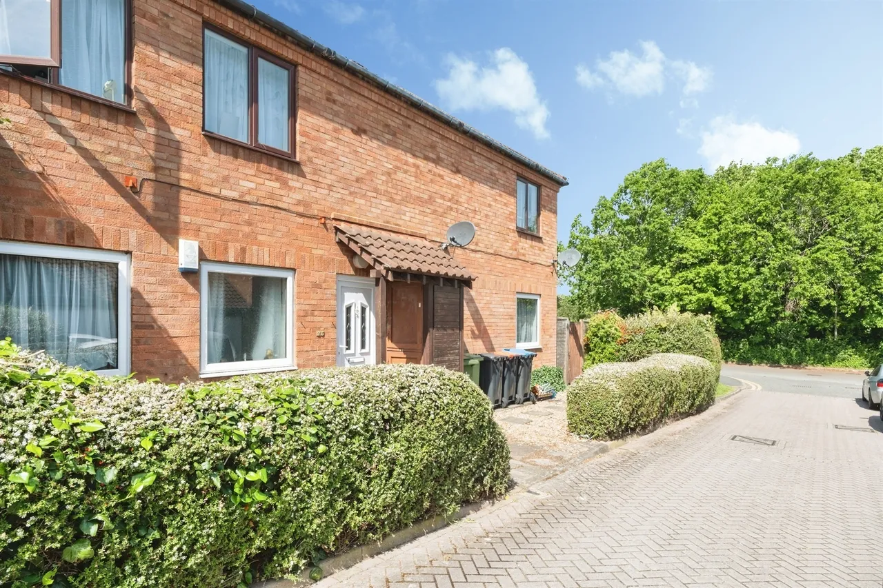 Coopers Mews, Neath Hill, MK14, photo 11