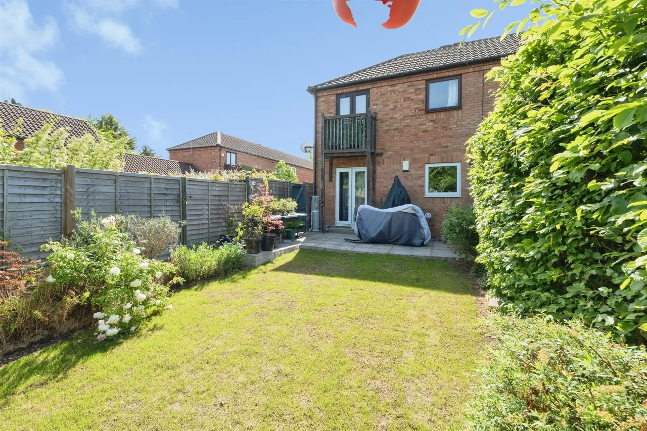 Coopers Mews, Neath Hill, MK14, photo 10