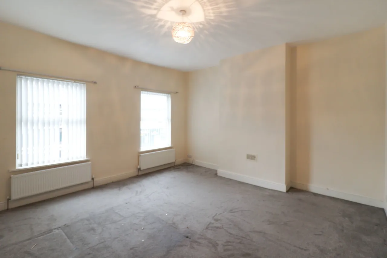 Bromborough Road, Bebington, CH63, photo 11