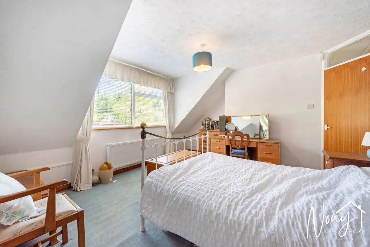 Hazeley Road, Twyford, SO21, photo 18