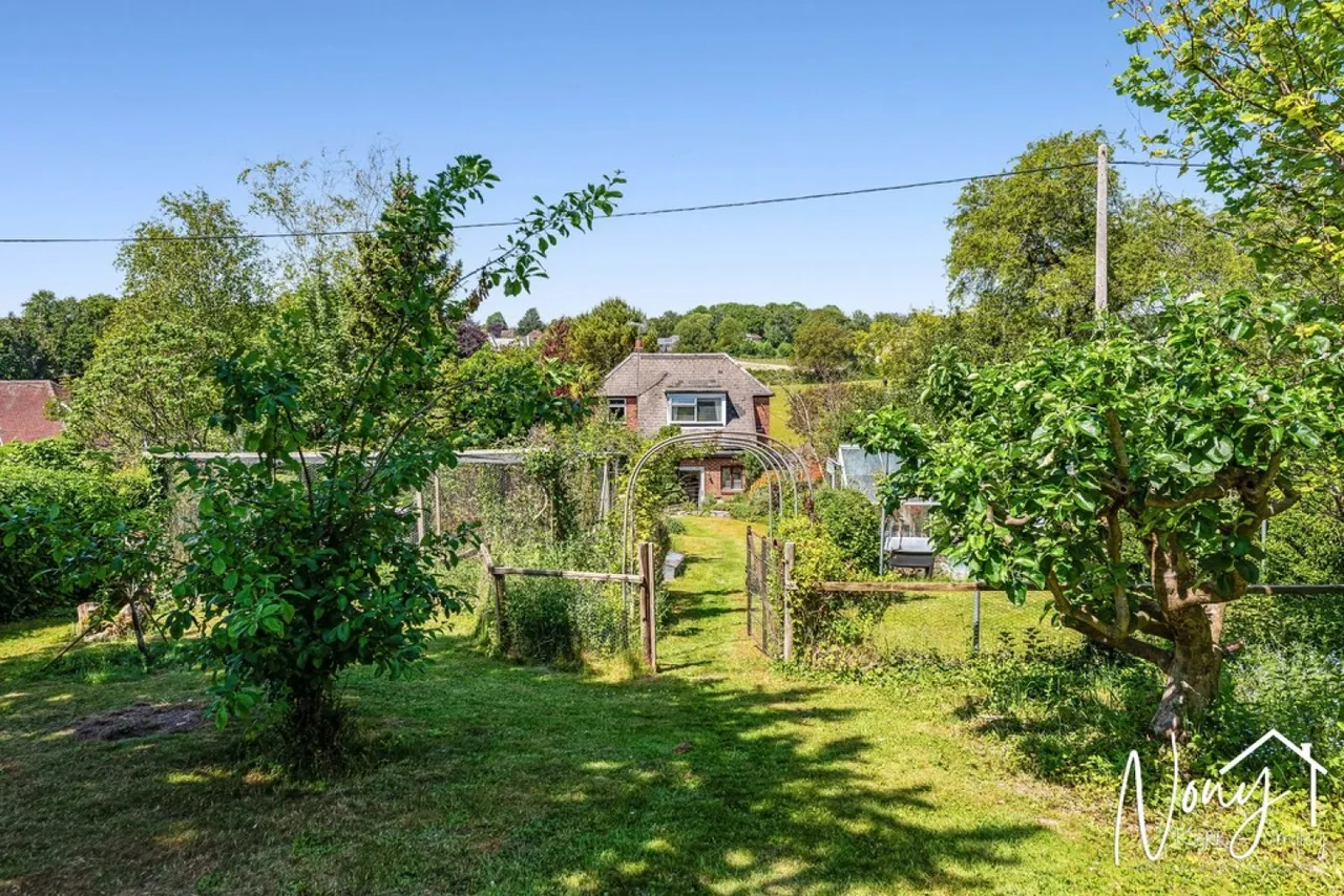 Hazeley Road, Twyford, SO21, photo 24