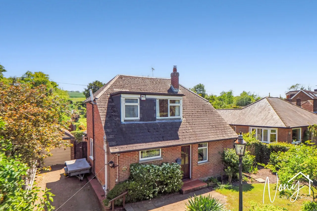 Hazeley Road, Twyford, SO21, photo 28
