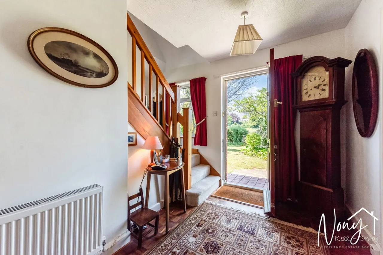 Hazeley Road, Twyford, SO21, photo 16