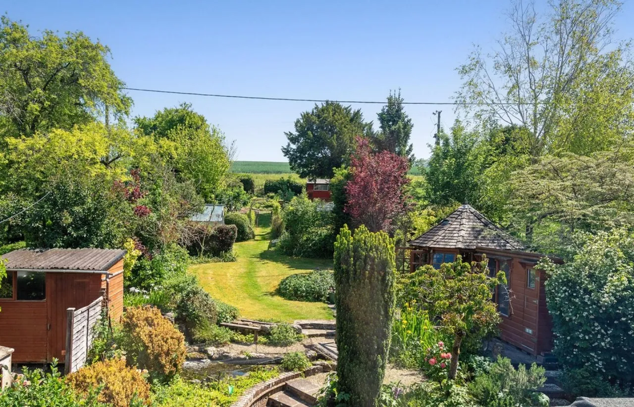Hazeley Road, Twyford, SO21, photo 25