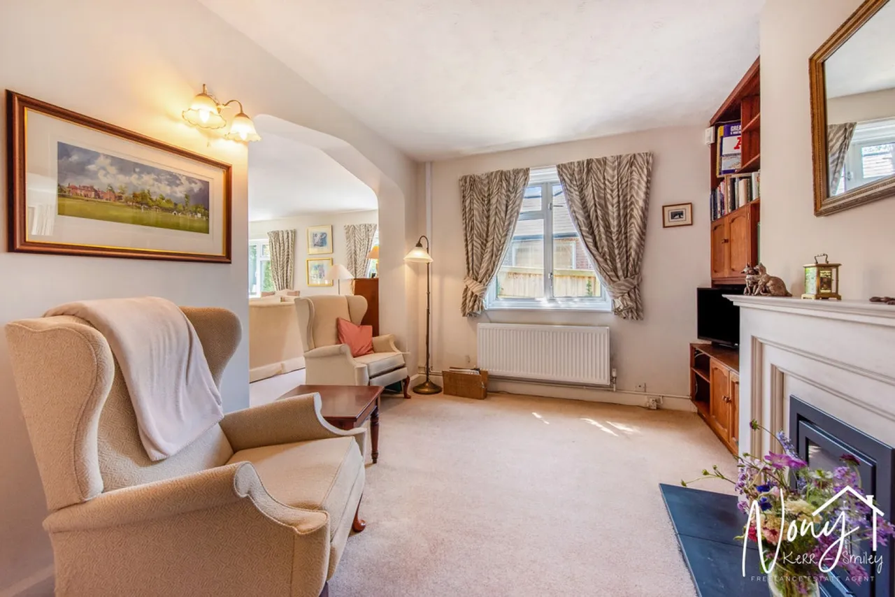 Hazeley Road, Twyford, SO21, photo 12
