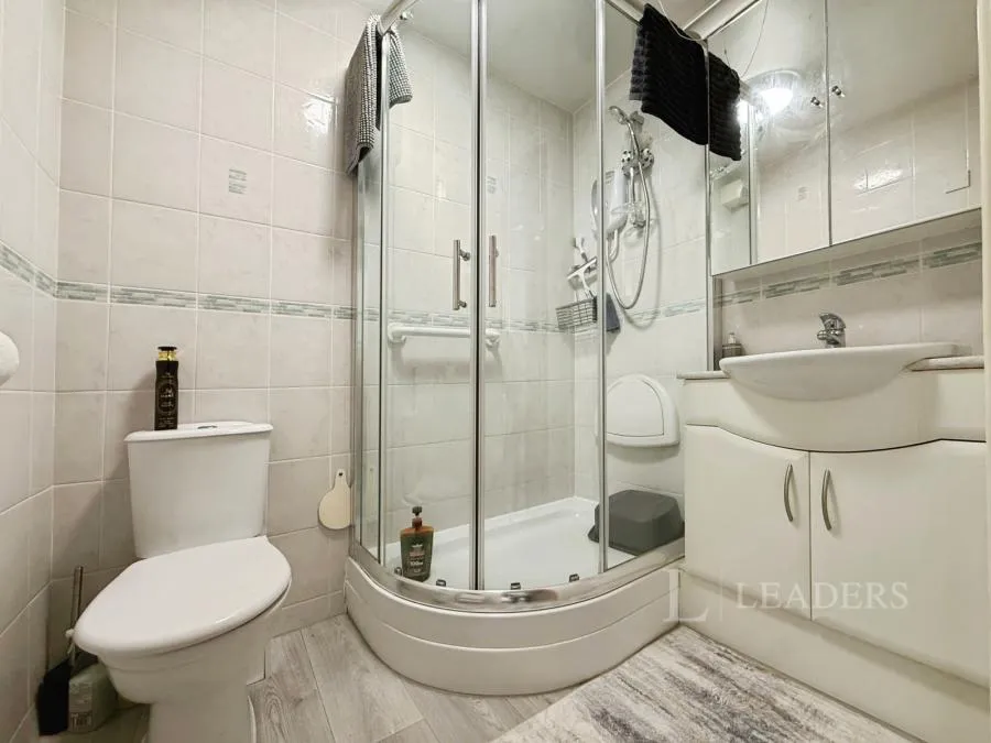 Warwick Avenue, Bedford, MK40, photo 9