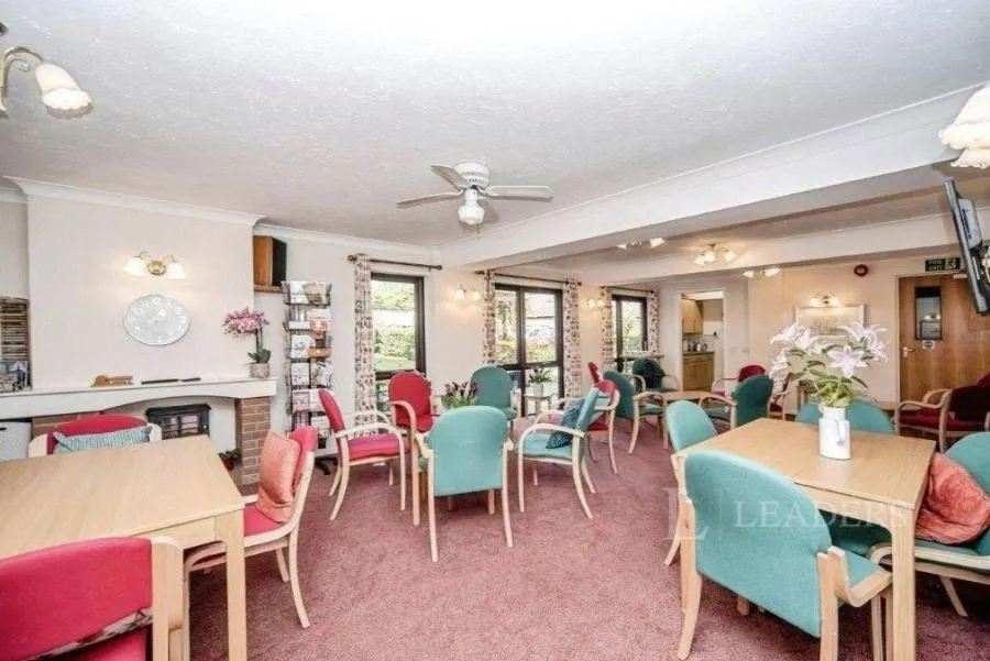 Warwick Avenue, Bedford, MK40, photo 10