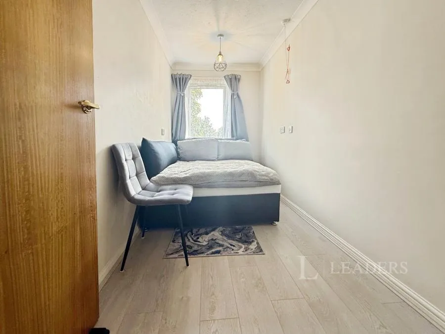 Warwick Avenue, Bedford, MK40, photo 8