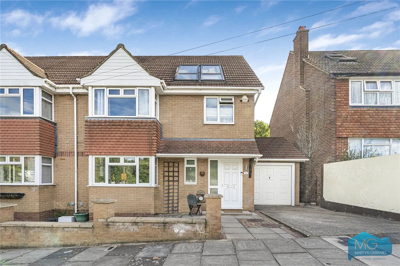 4 bed house for sale, Bellevue Road, Friern Barnet, N11