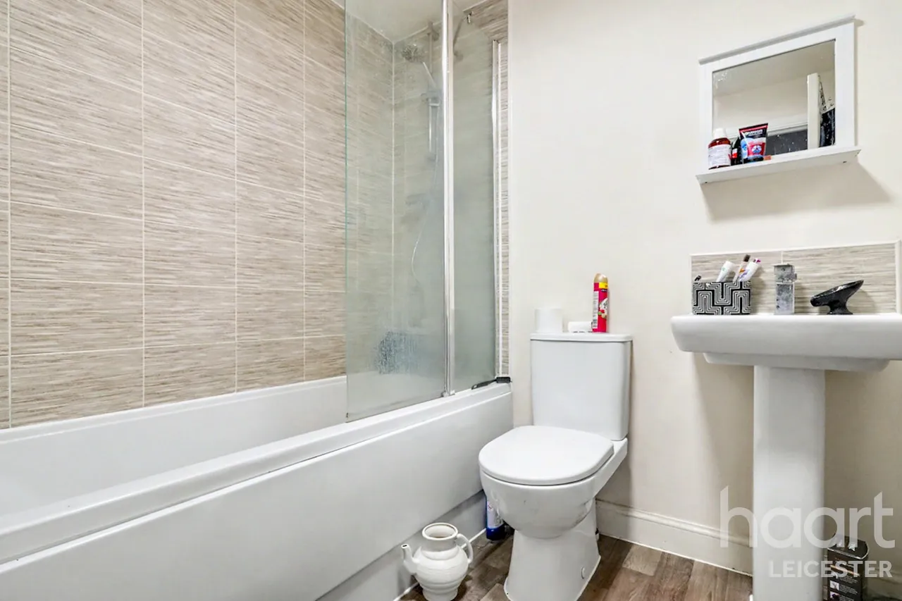 Somerset Avenue, Leicester, LE4, photo 15