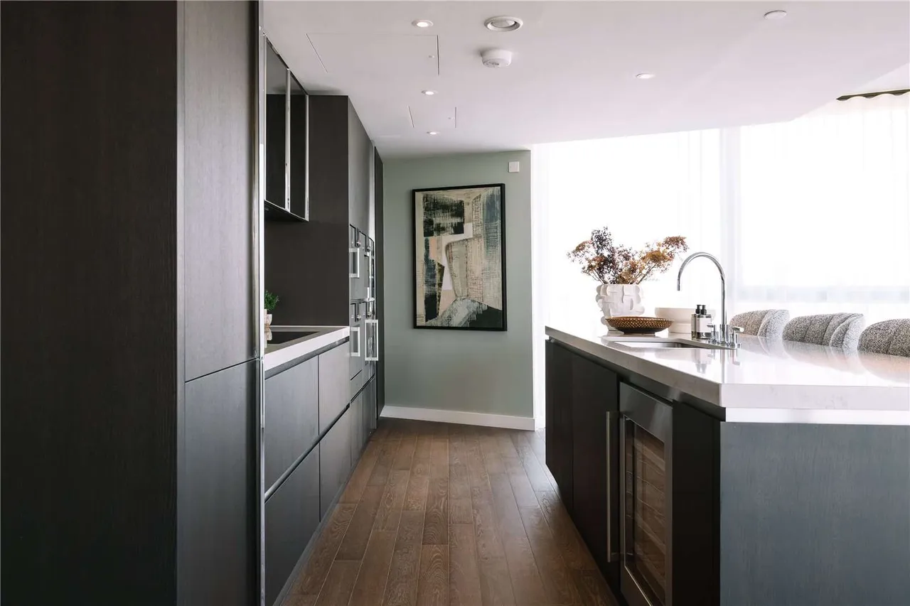 Tower East, Chelsea Waterfront, SW10, photo 3