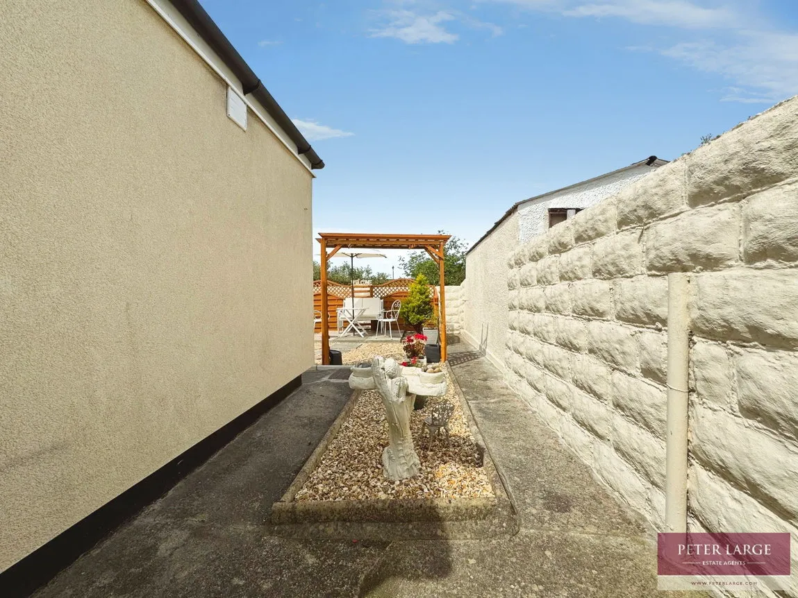 Regent Road, Rhyl, Denbighshire, LL18 4BA, photo 14