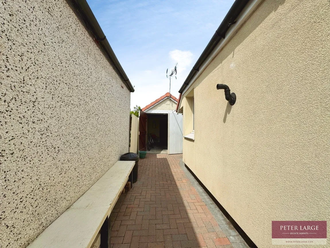 Regent Road, Rhyl, Denbighshire, LL18 4BA, photo 15